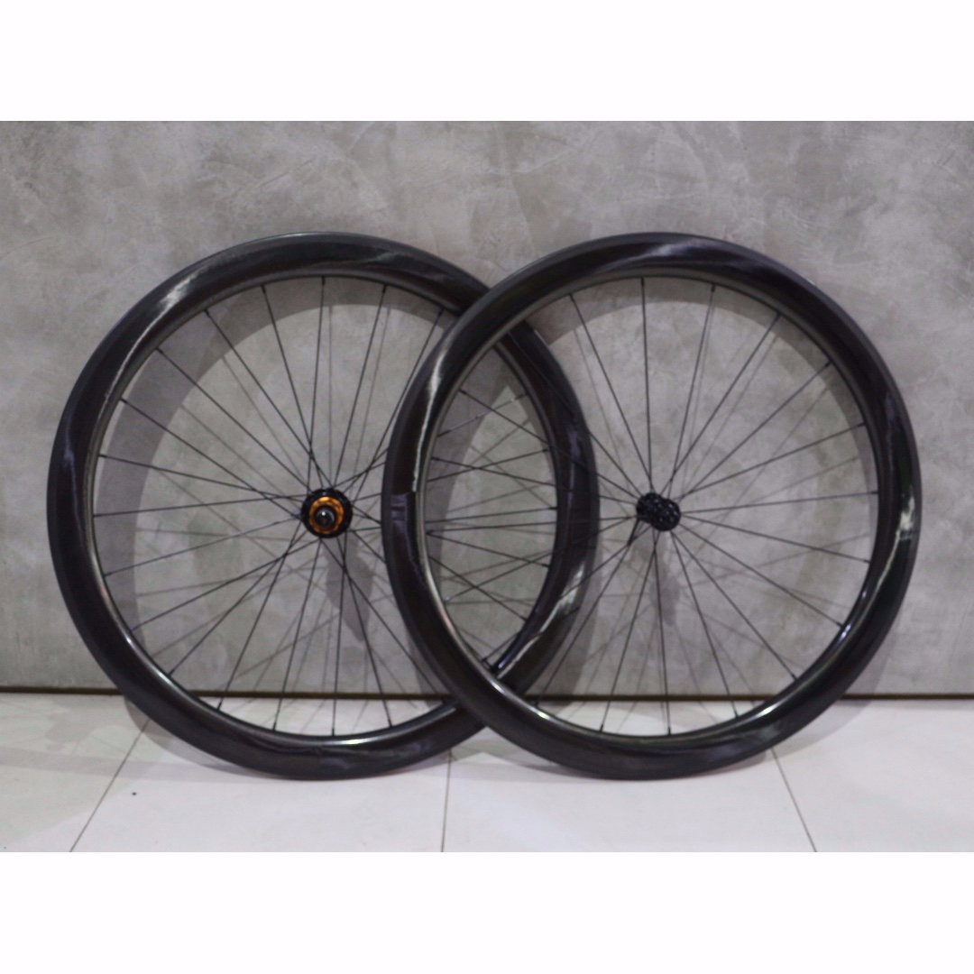 pinnacle carbon wheelset