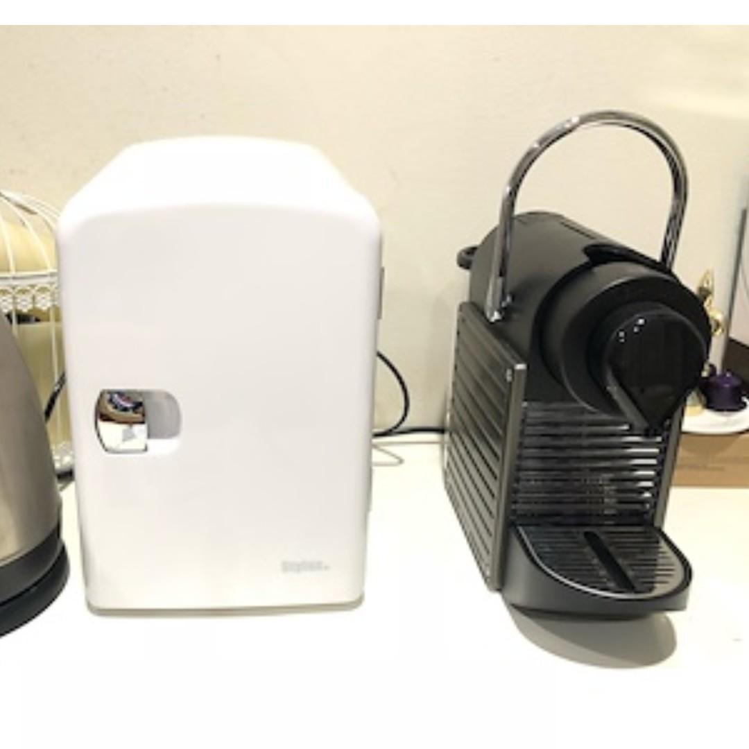 Coffee machine Milk Fridge , TV & Home Appliances, Kitchen Appliances, Coffee Machines & Makers