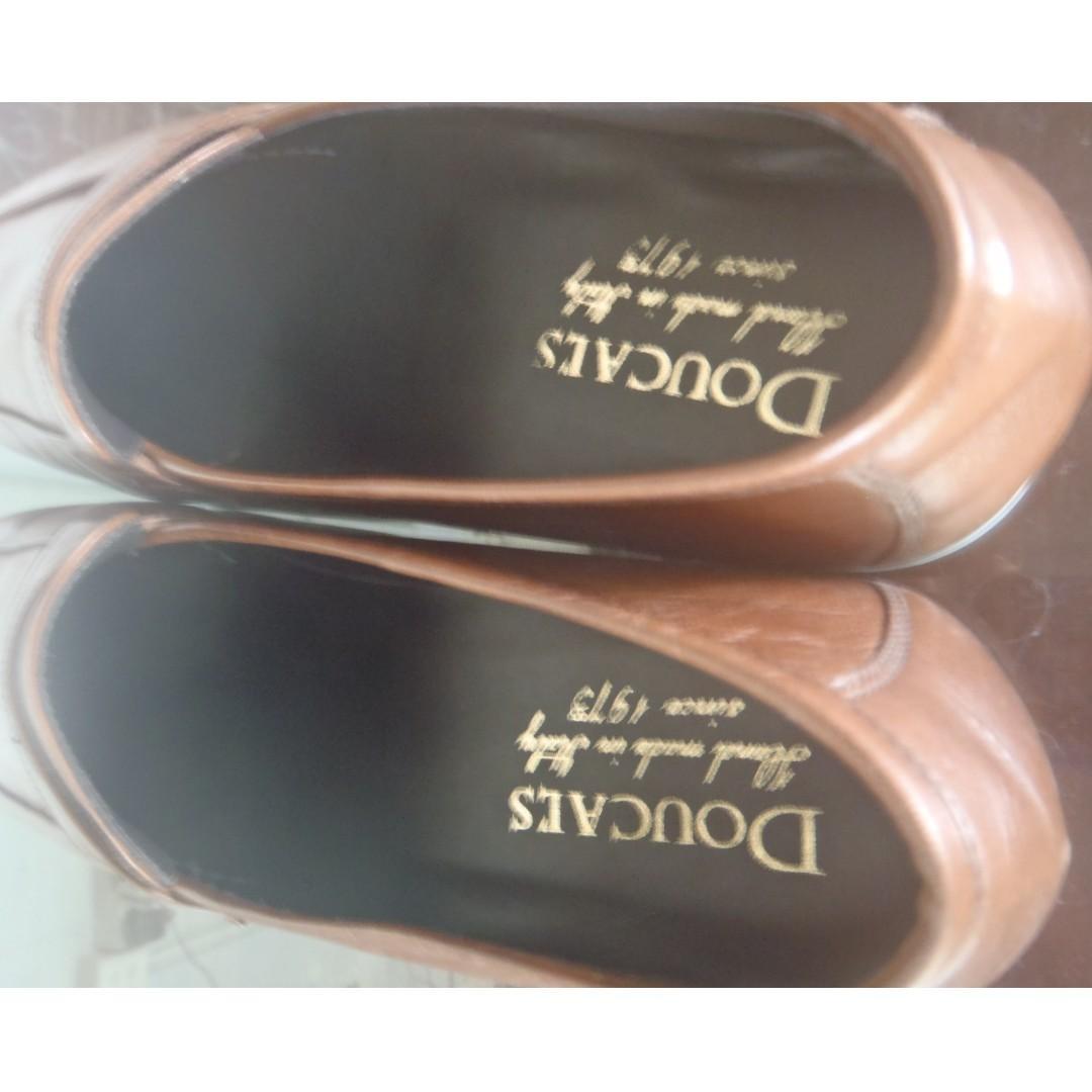 Doucal s Italian formal brown leather cushioned sole shoes wood heel