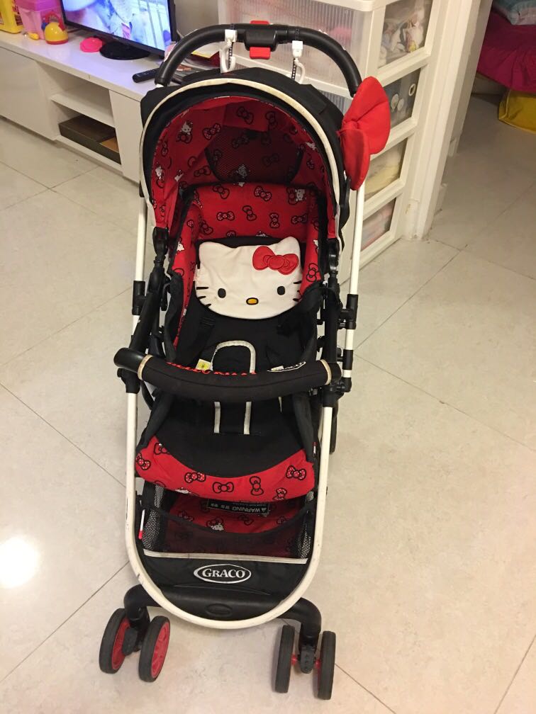 Hello kitty stroller, 兒童＆孕婦用品, 外出用品, 外出用品 嬰兒車 Carousell