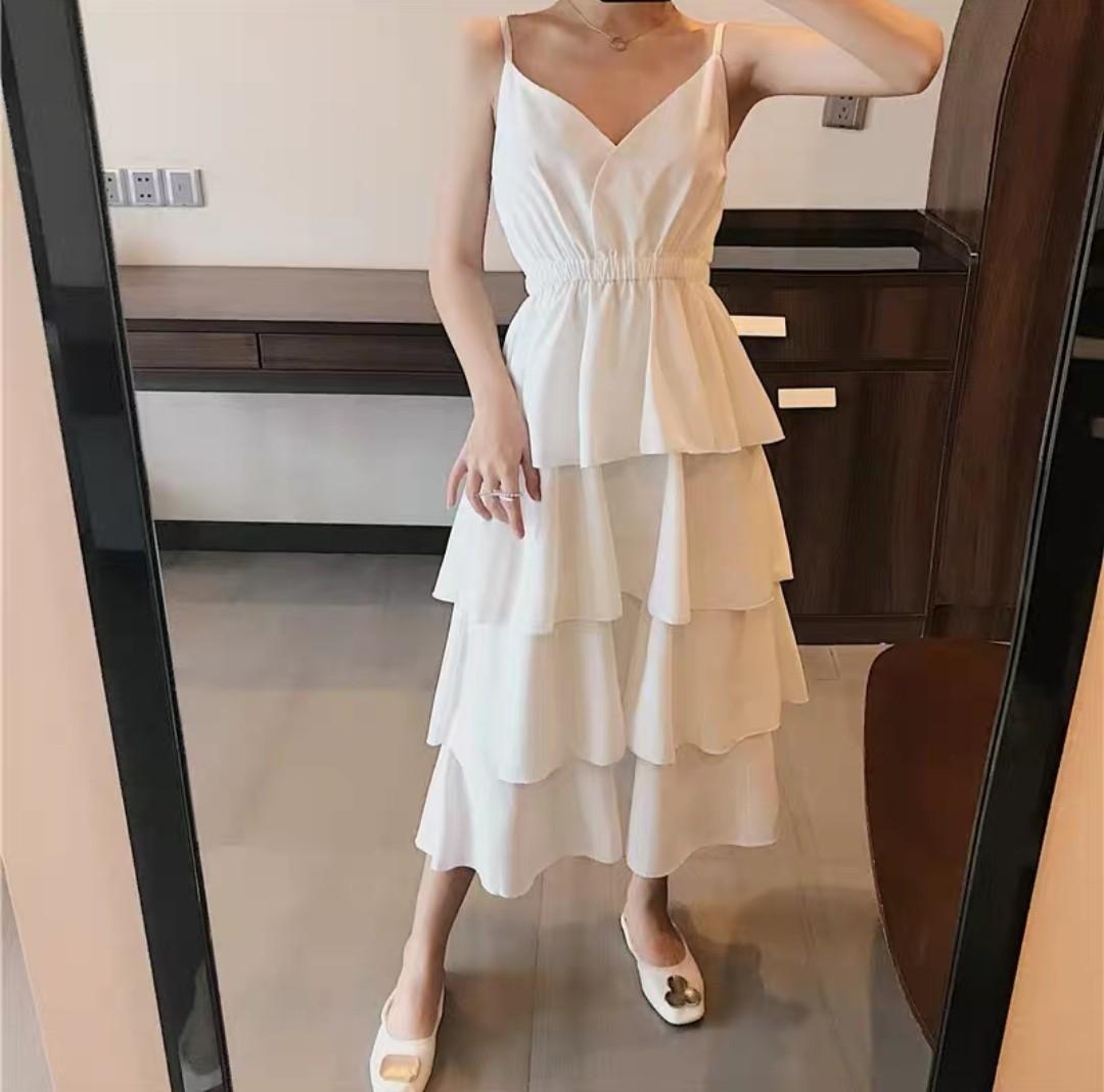 Korean White Layered Dress, Women's Fashion, Muslimah Fashion, Dresses on  Carousell