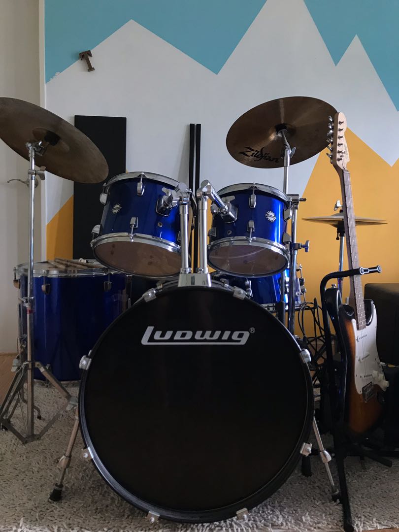 Ludwig accent shop drive
