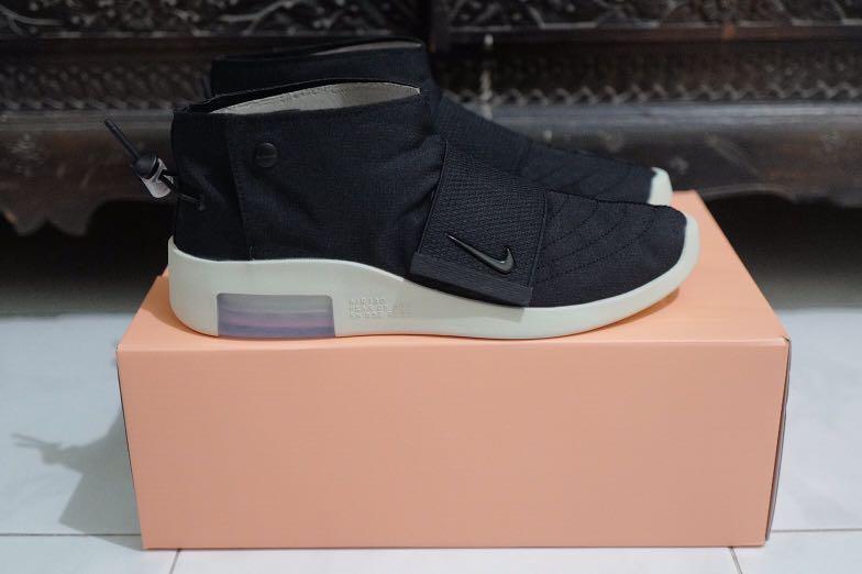 nike air moccasin