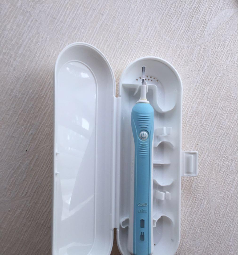 oral b toothbrush travel case