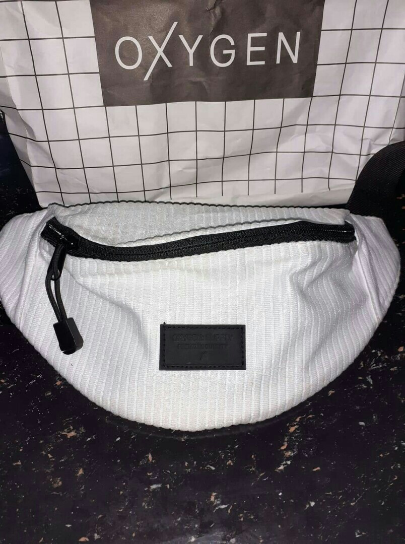 Oxygen sales fanny pack