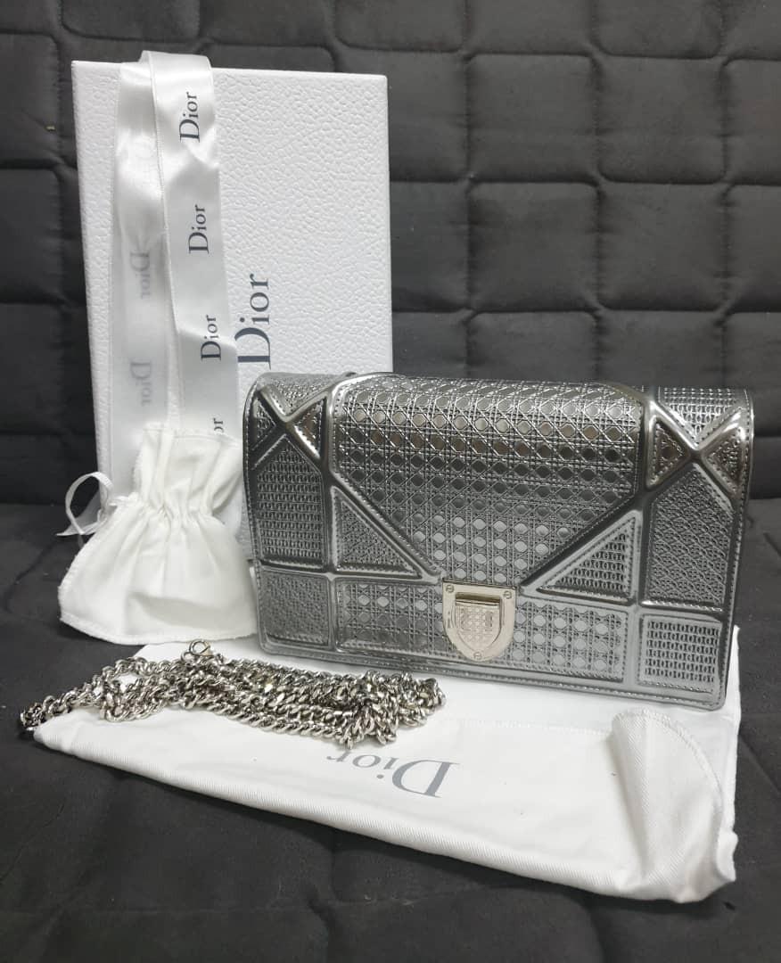 Diorama calfskin clutch top