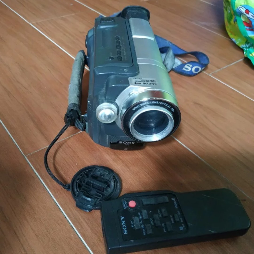 Sony Handycam Video Hi8 tape for spare part, Photography, Video Cameras