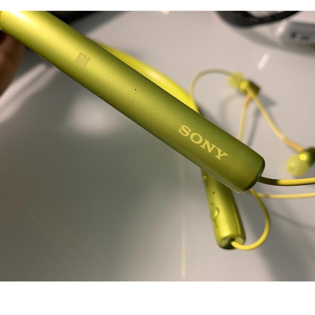 Sony headset (Category: Headphones & Headsets) located in Pasig City. Submitted by prelovedforsalemanila (Listing ID 237884643, Image 2). Description: Good condition .