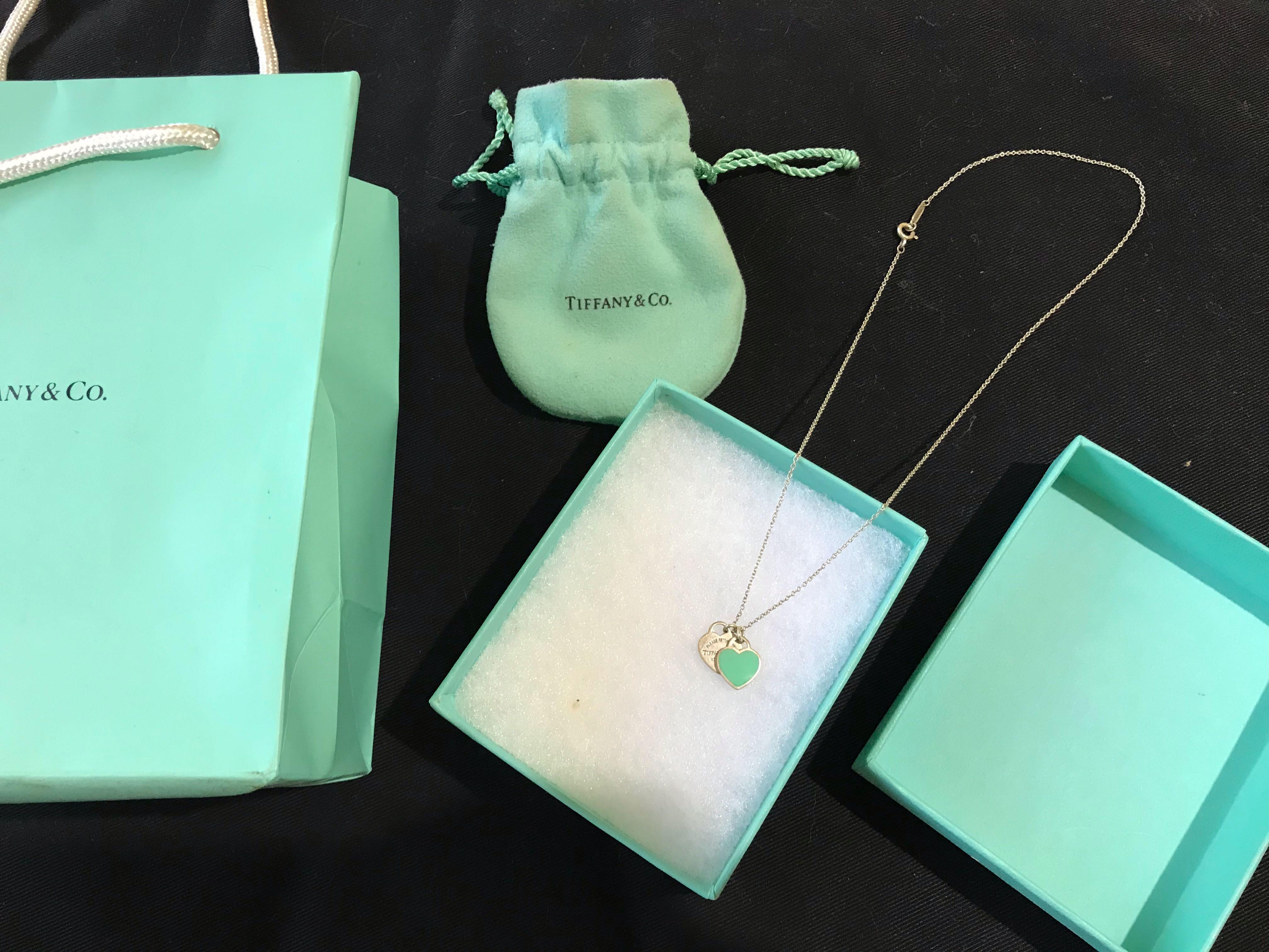 Tiffany Co Mini Double Heart Tag Pendant Barang Mewah Aksesoris Di Carousell