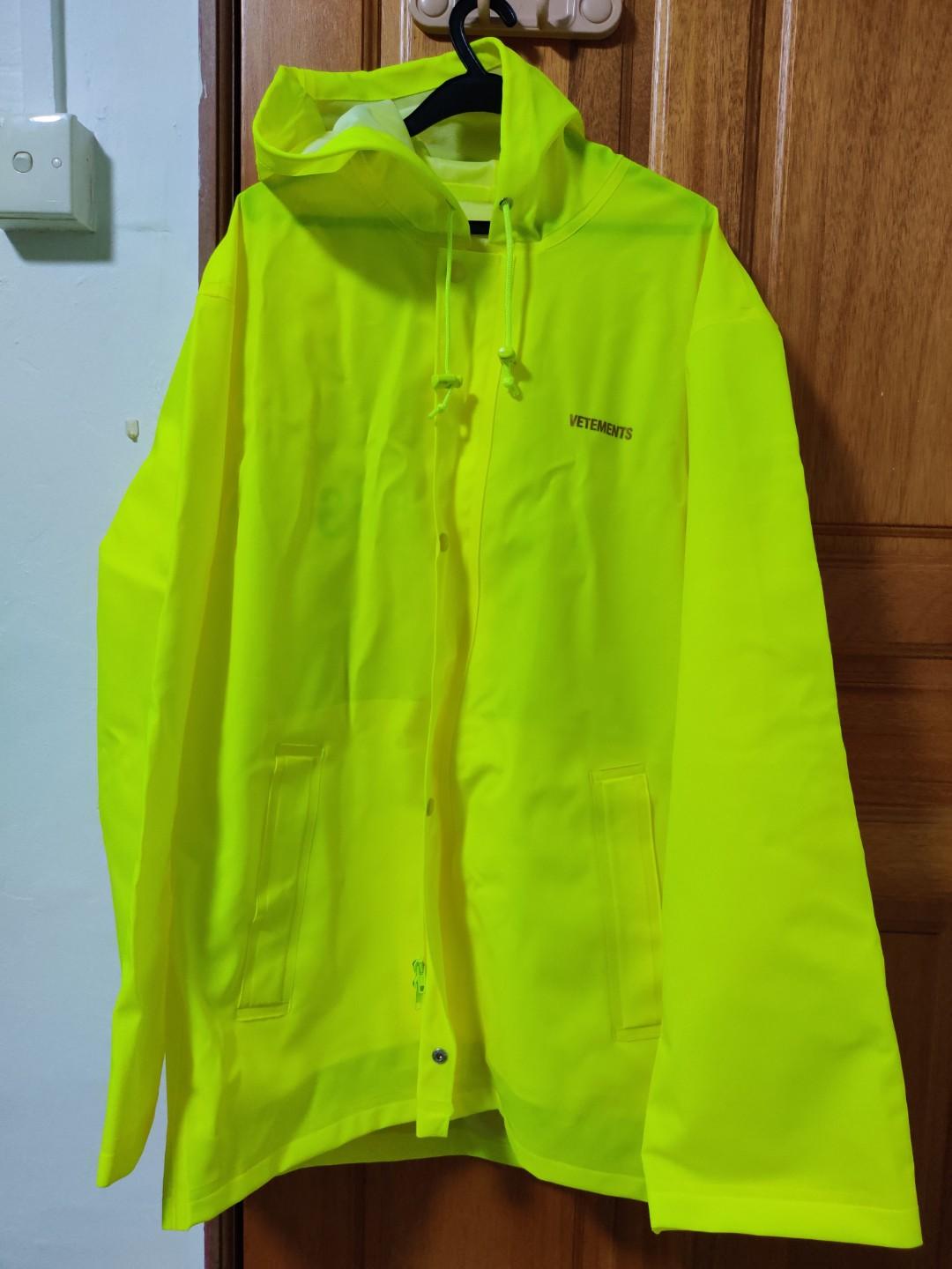 Vetements hot sale neon raincoat