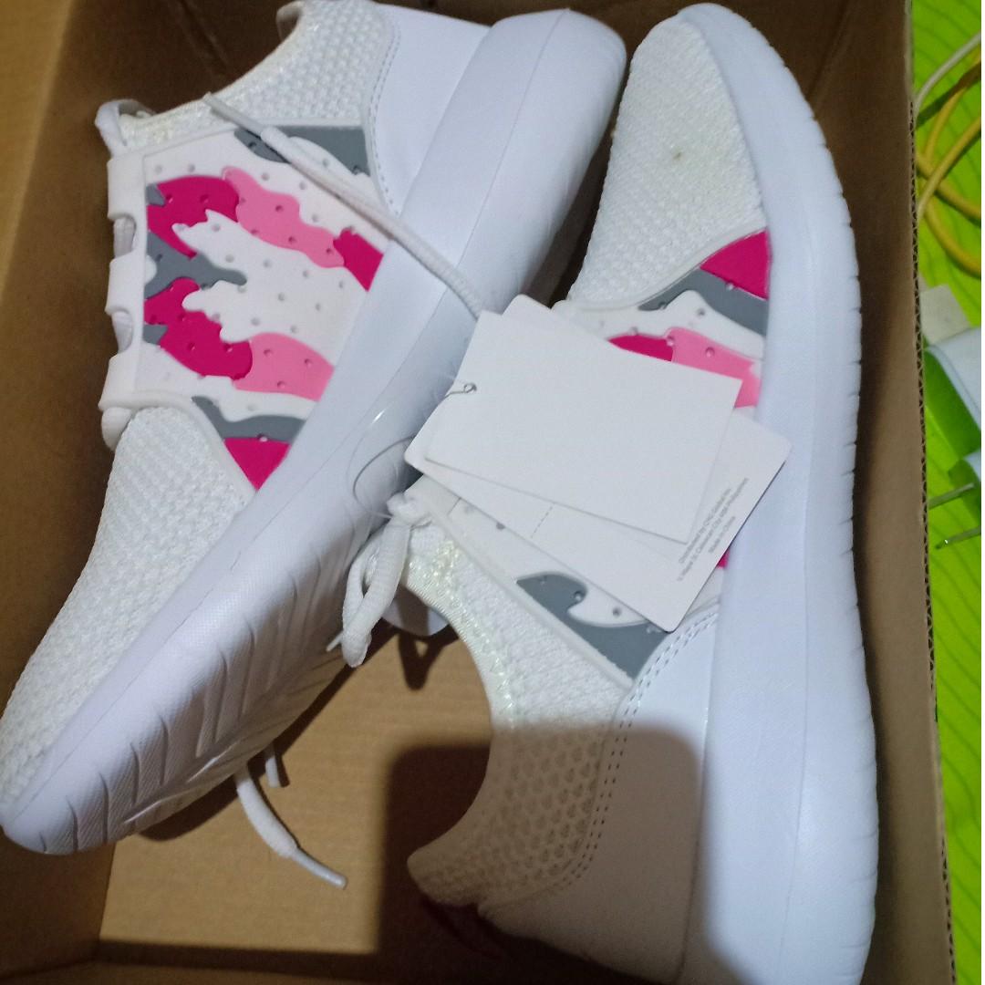 world balance white shoes women