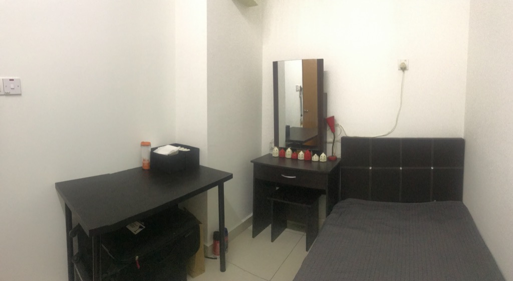 You Vista Condominium Small Room For Rent Property Rentals On Carousell