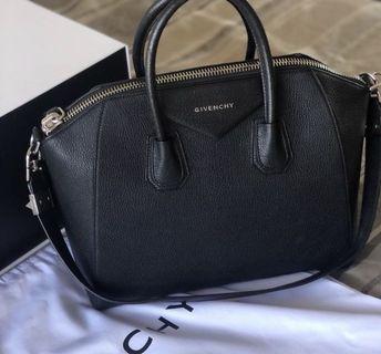 Givenchy Antigona Medium Authentic Black