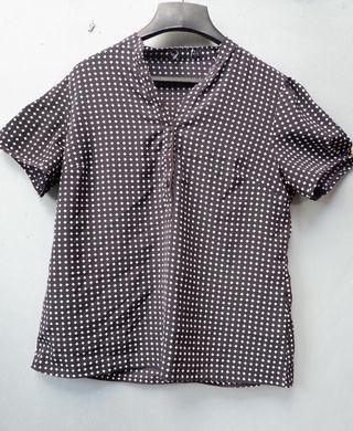 DIAMOND SHAPED BLACK BLOUSE