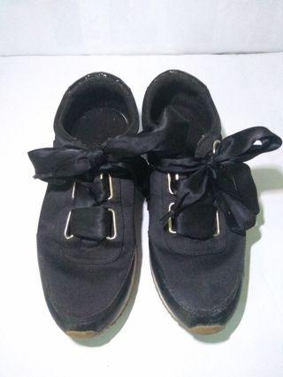 Stradivarius black sneakers