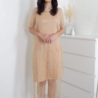 dress pesta