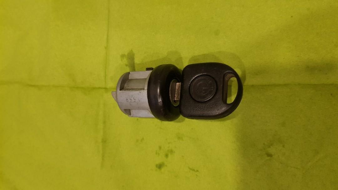BMW E21 E28 E30 Steering Column Ignition Lock Cylinder Tumbler Key 1988