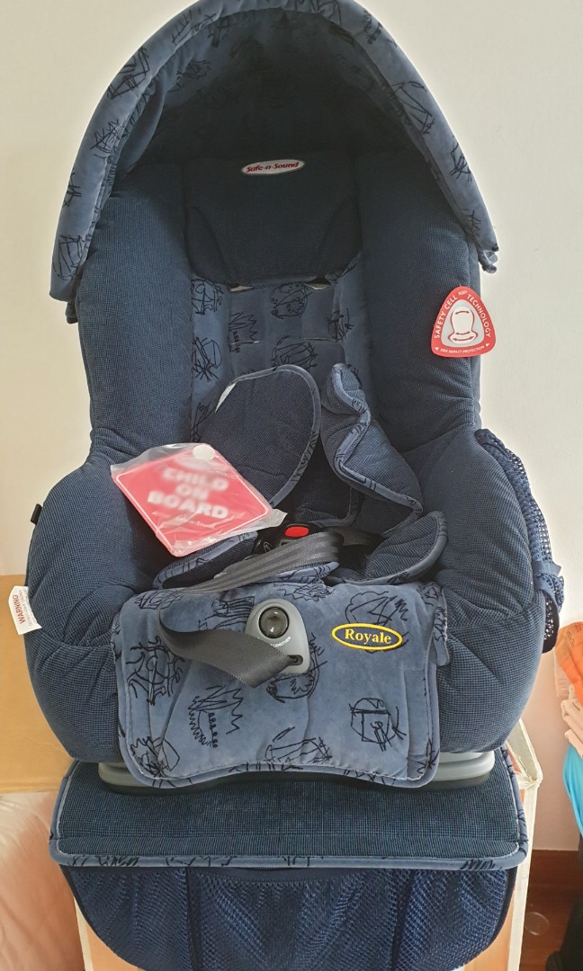 Britax Safe n Sound Royale Car Seat