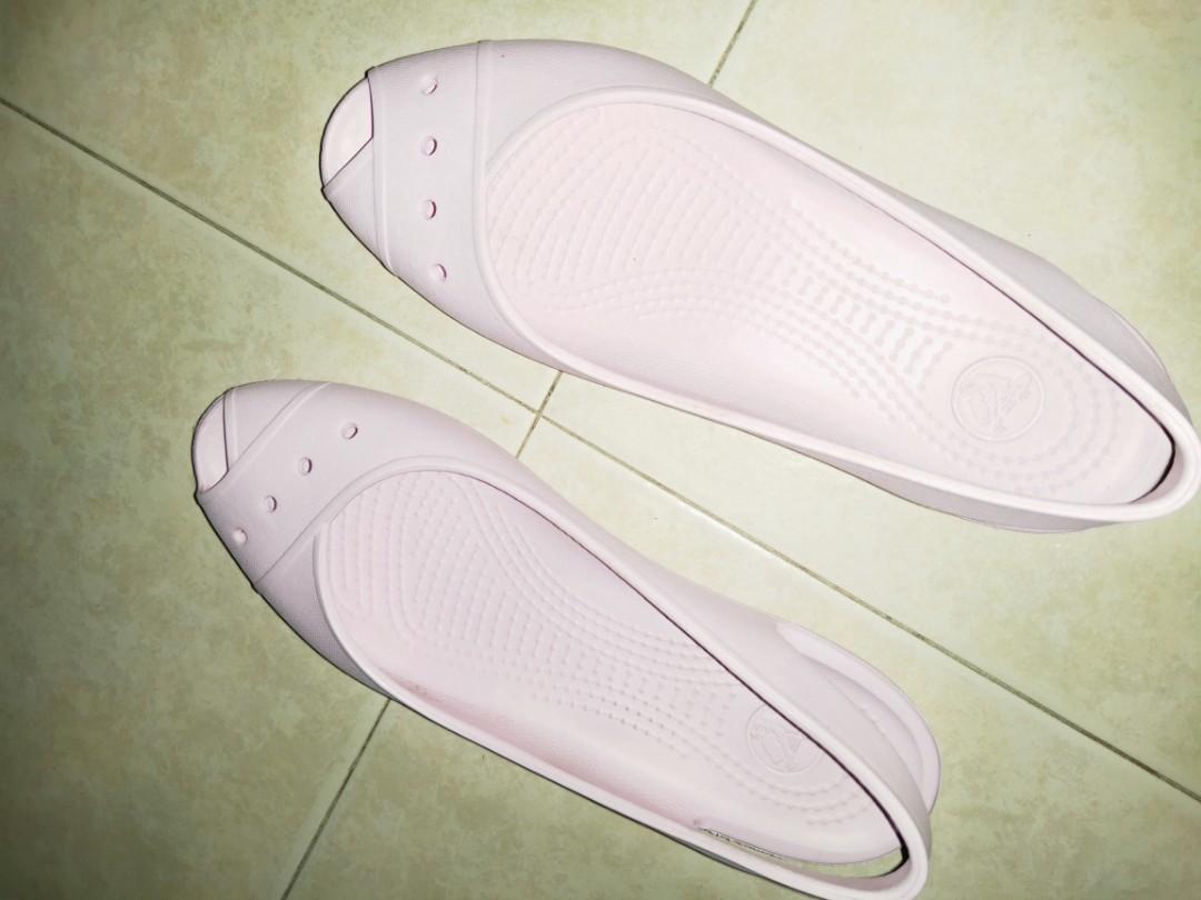 crocs cash and carry