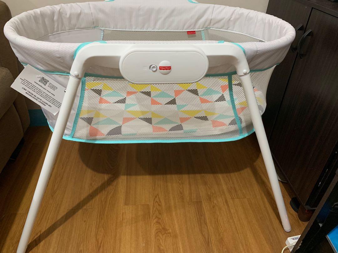 fisher price stow n go bassinet batteries