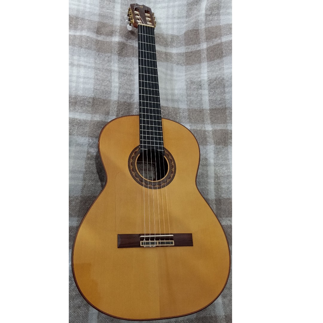Prudencio Saez 24 Negra Made In Spain Guitar Only Hobbies Toys Music Media Musical Instruments On Carousell
