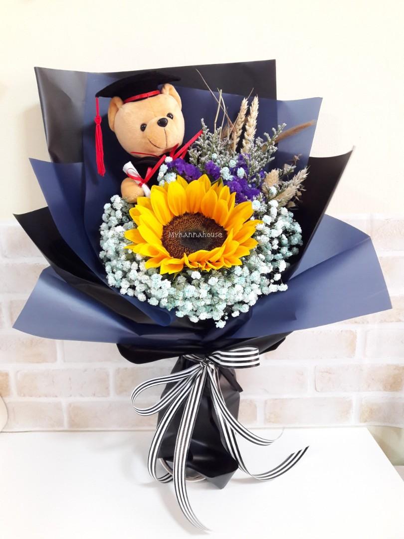 graduation flowers for boys