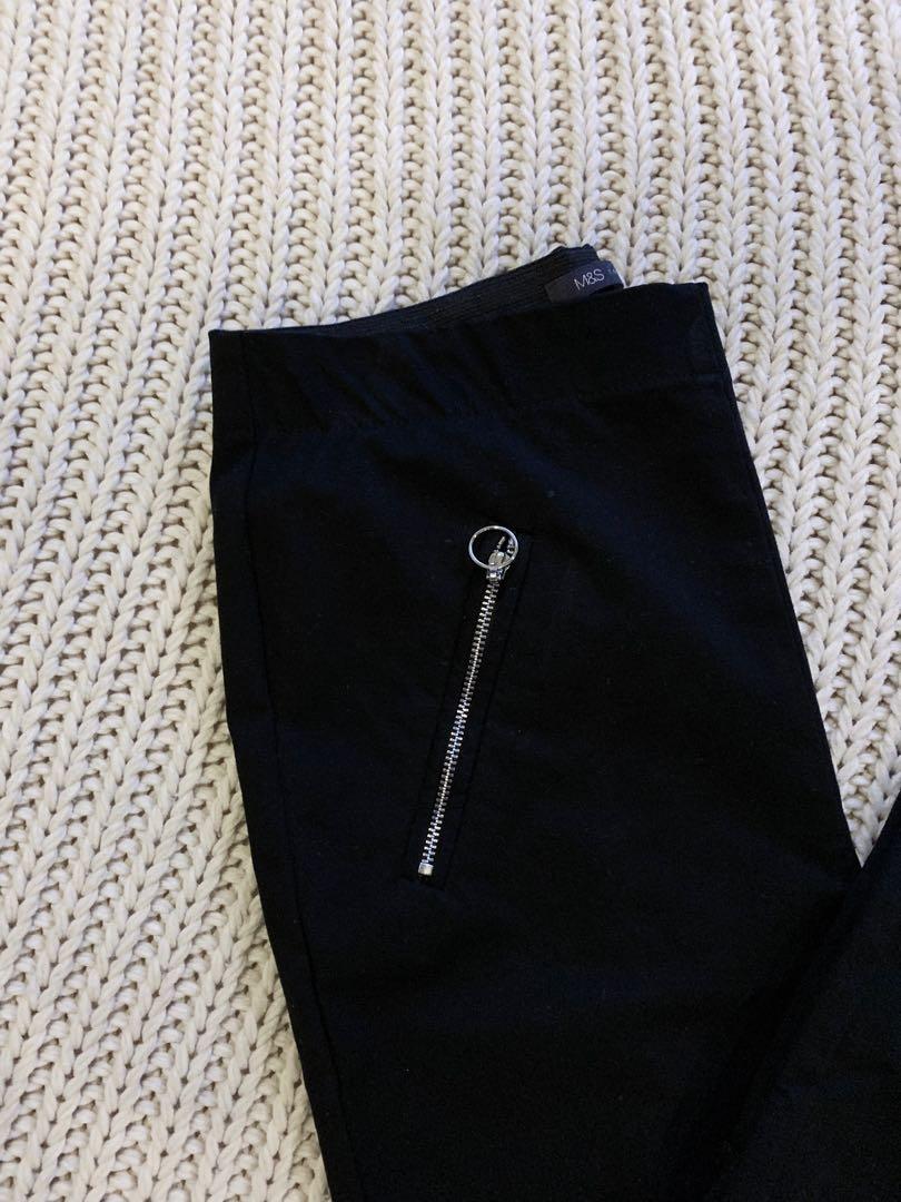Marks & Spencer Black Jeggings (Category: Jeans) located in Muntinlupa City. Submitted by andreadaniela (Listing ID 238105712, Image 2). Description: Has faux zip pocket detail and fits like leggings/jeggings Great quality and condition!.