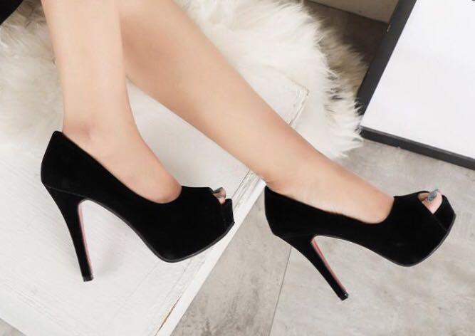 comfortable peep toe heels