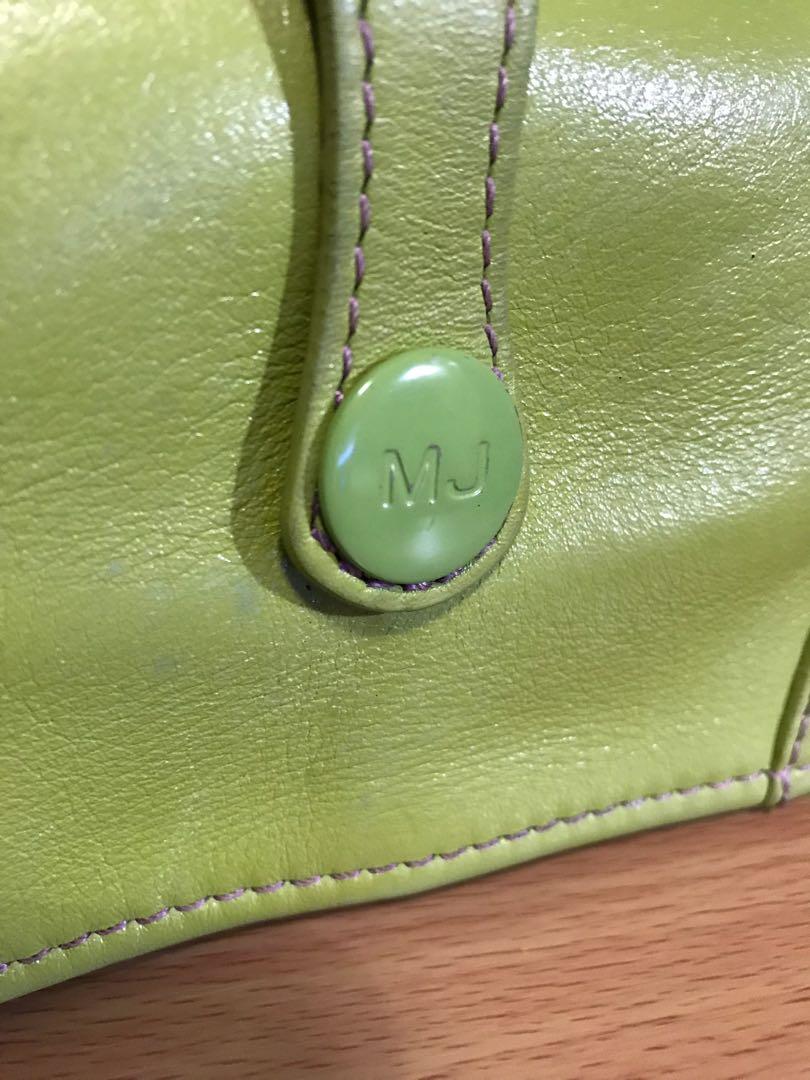 Orig Vintage MARC JACOBS Clutch Bag (Category: Luxury Bags & Wallets) located in Quezon City. Submitted by kikayonabudget (Listing ID 237986605, Image 2). Description: Original Vintage Marc Jacobs Clutch Bag in very good conditon..