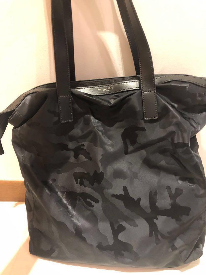 michael kors camouflage tote