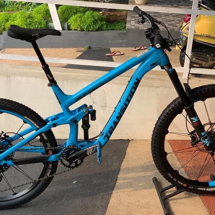 sepeda downhill Transition patrol, Olah 