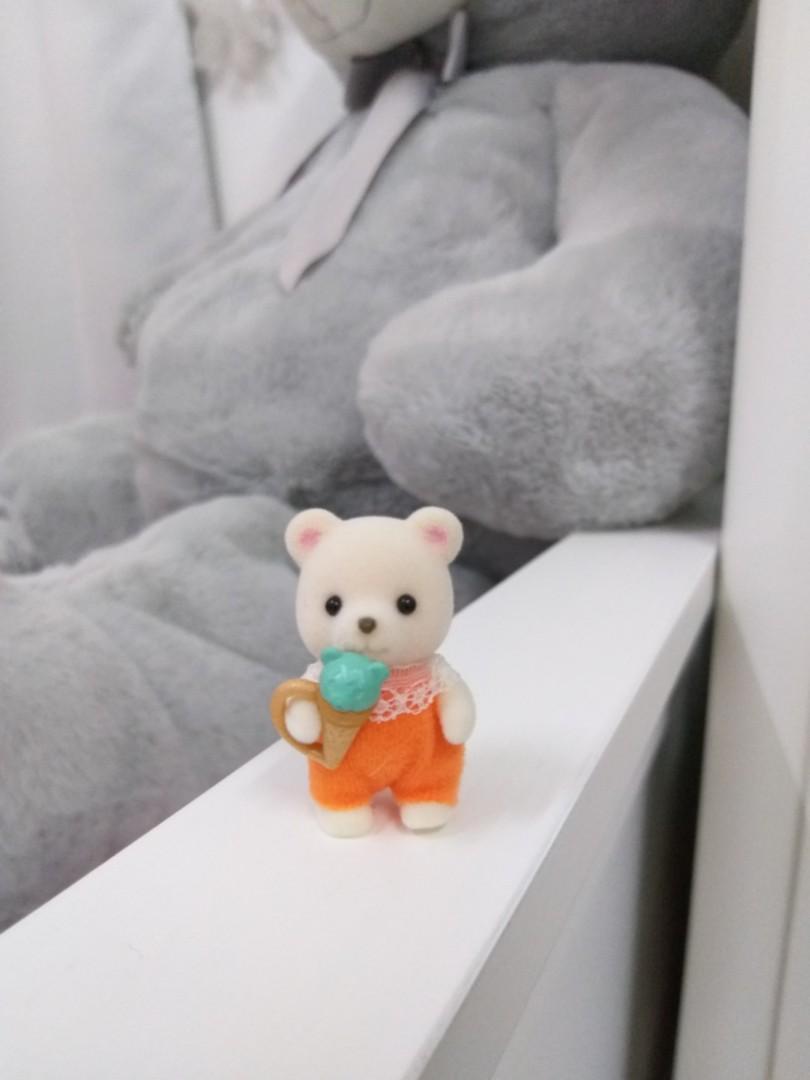 sylvanian families baby shopping