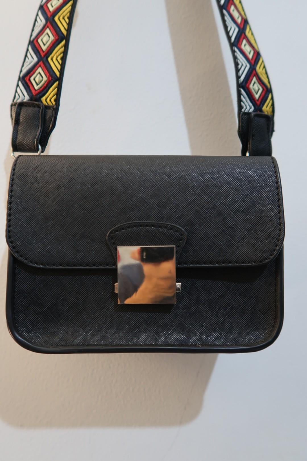 Tas Wanita Kekinian Zara Preloved Fesyen Wanita Tas Dompet Di Carousell
