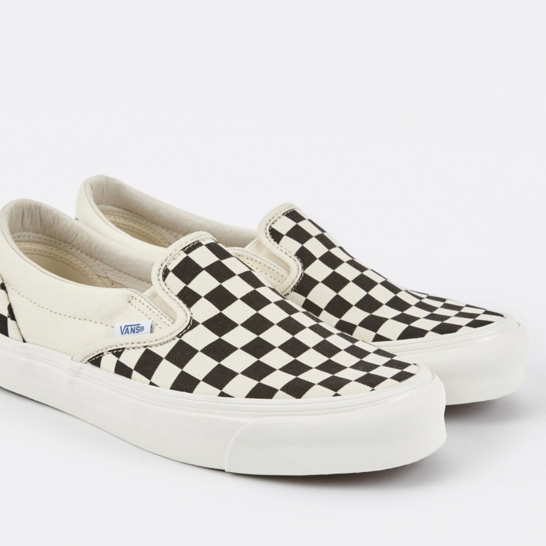 Vault checkerboard slip on hotsell
