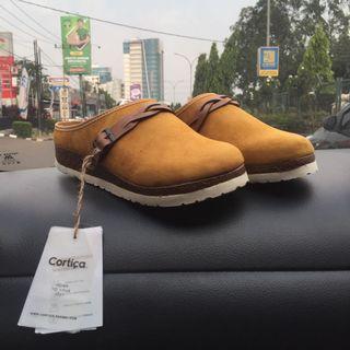 Sepatu Slip On Mustard by Cortica [NEGOTIBLE]