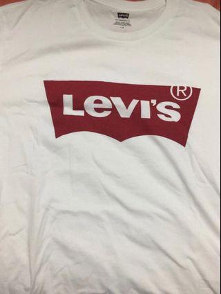 Levi’s T-shirt