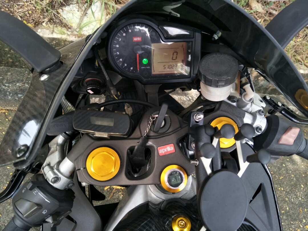 aprilia_rs125_carbon_fibre_model_1562738008_eb7e5288.jpg