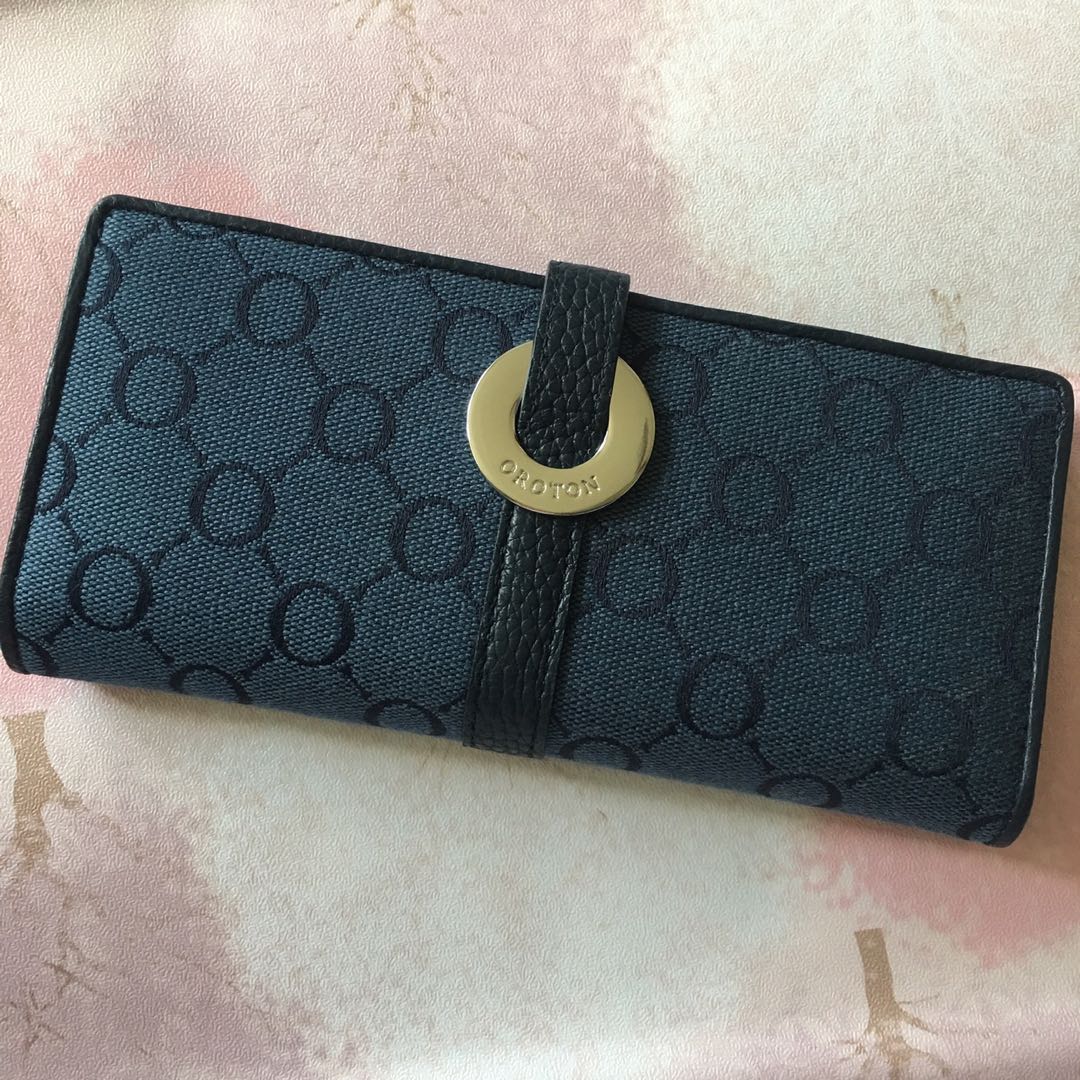 Oroton wallet sale price
