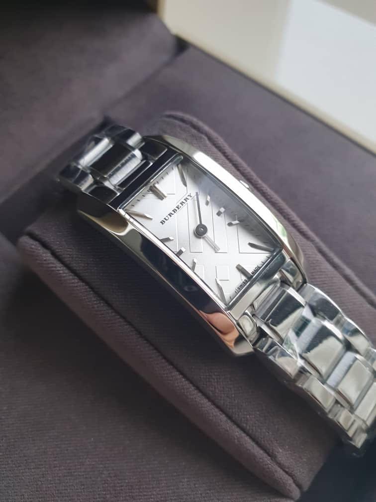 Burberry heritage beige leather watch 2025
