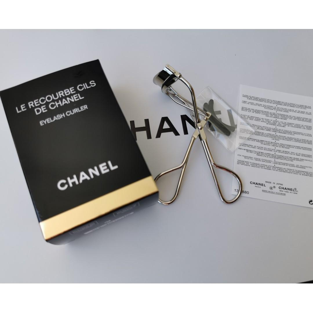 Chanel eyelash curler with pouch, Beauty & Personal Care, Face, Makeup on  Carousell