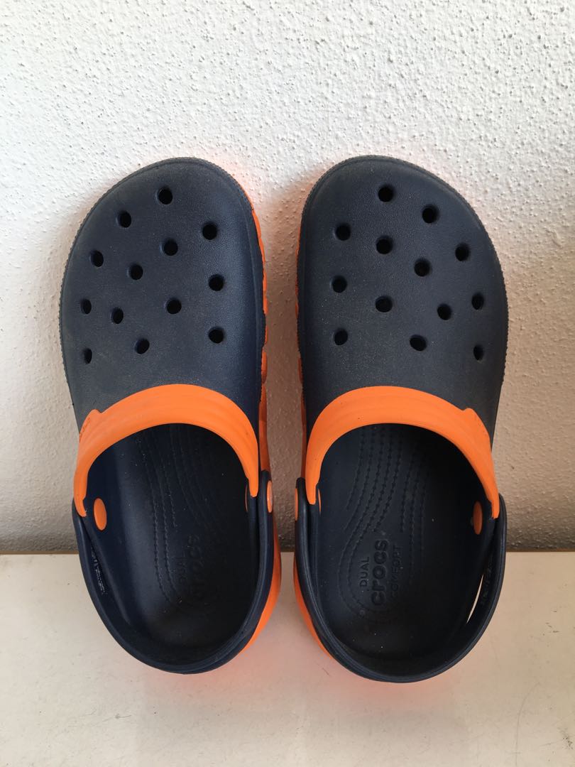 max 4 crocs