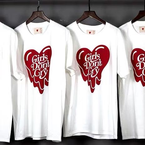 清貨優惠‼️全新Girls Don't Cry logo tee(白), 女裝, 上衣, T-shirt
