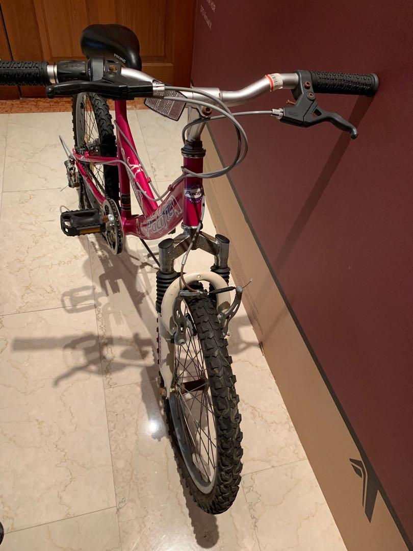 girls pink mountain bike