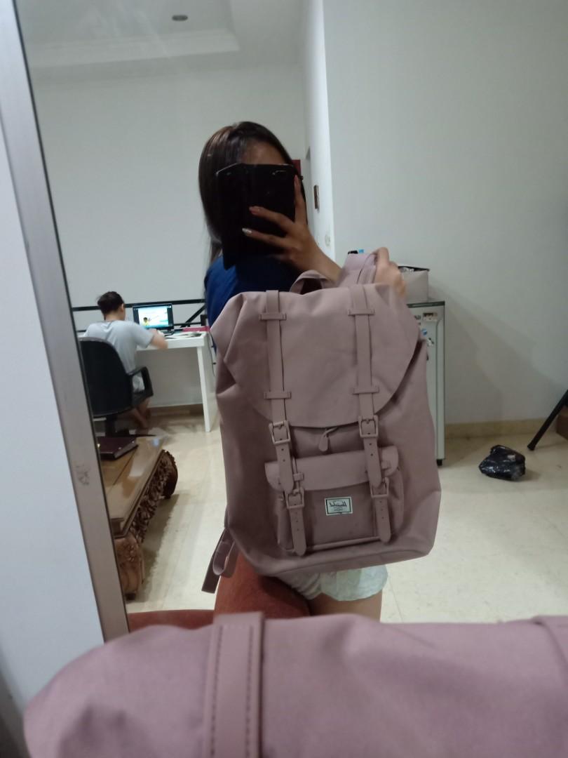 17l herschel backpack