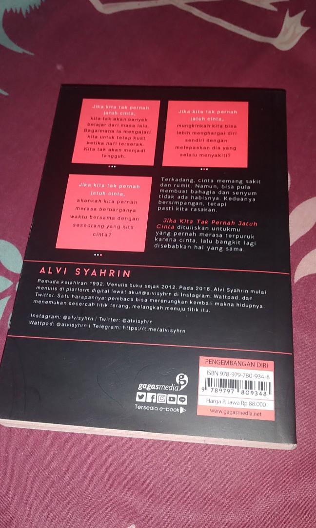 Harga Buku Jika Kita Tak Pernah Jatuh Cinta - Info Berbagi ...