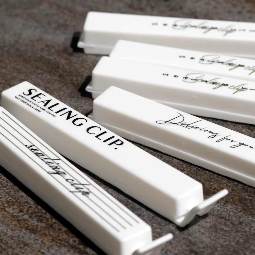 plastic bag clipper