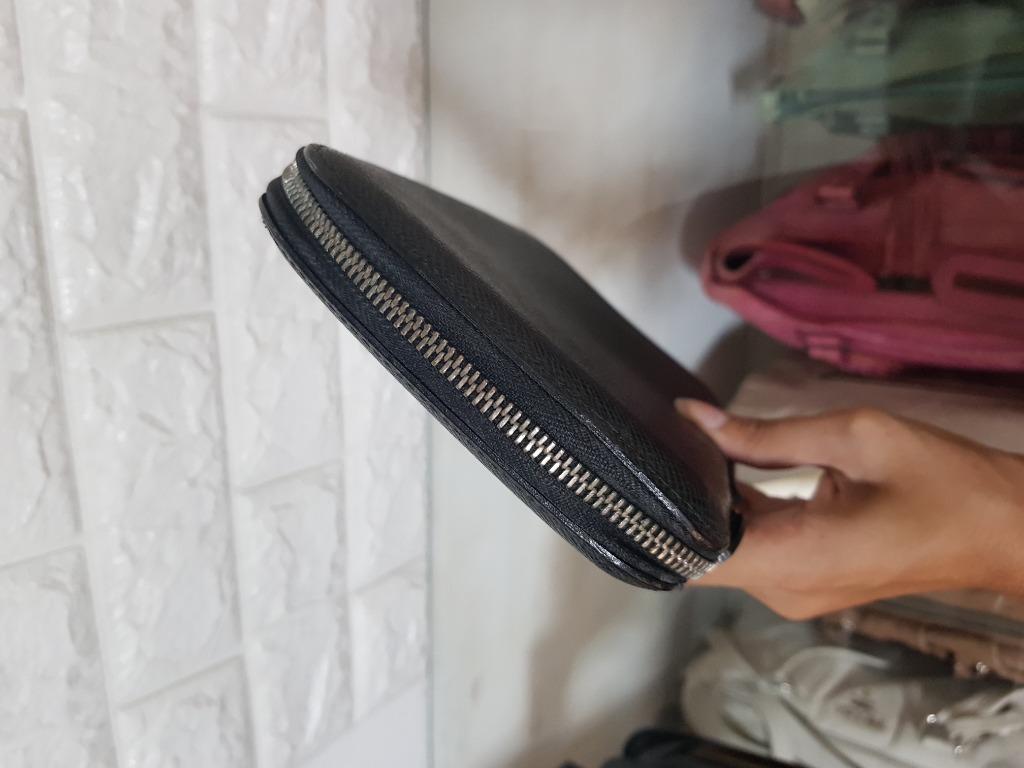 Louis Vuitton Atoll Organizer Wallet Taiga Leather –