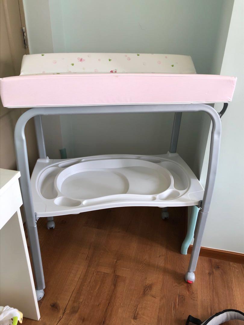 Brevi changing table shop