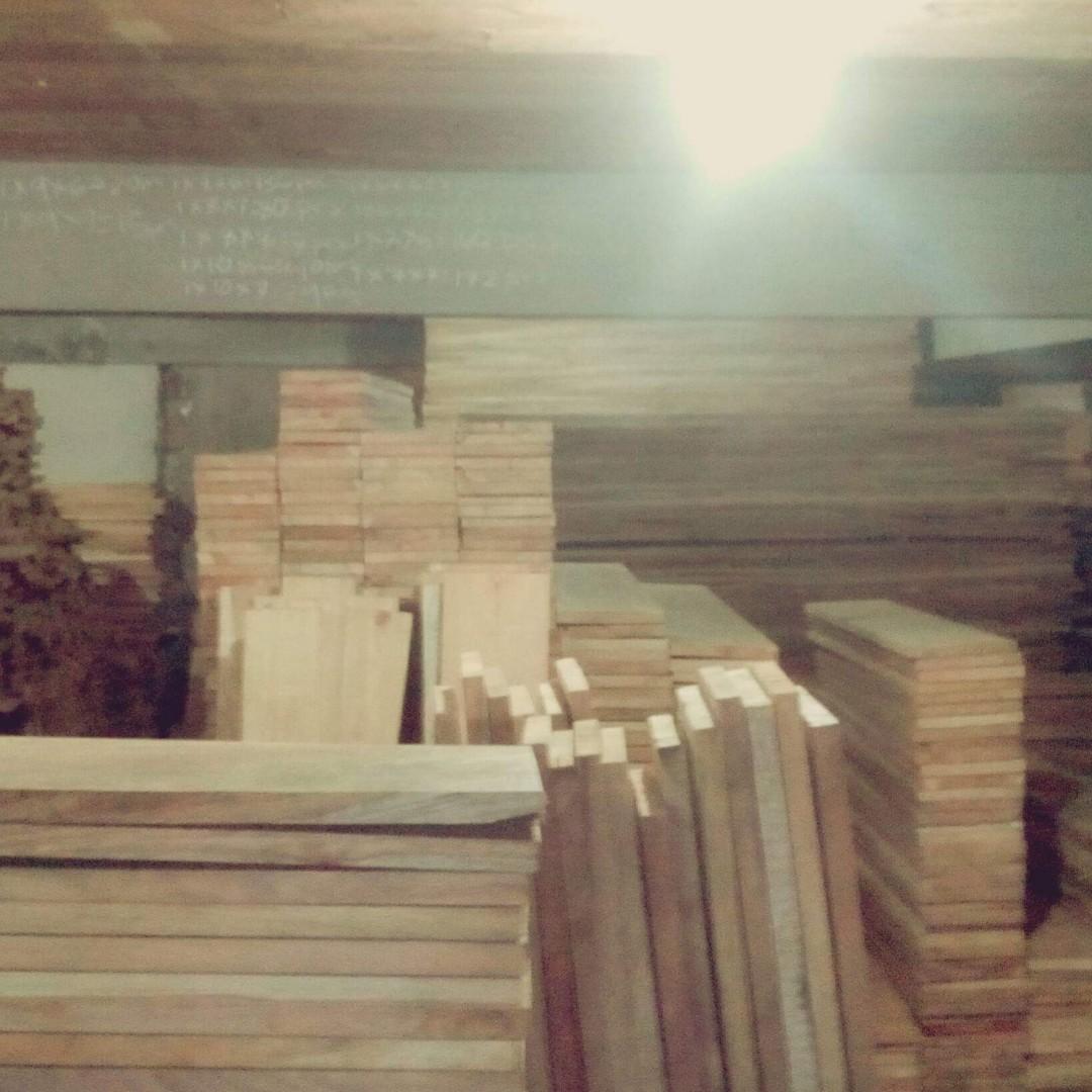 Narra, dao, tanguile, teakwood, yakal, molave mahogany, Furniture