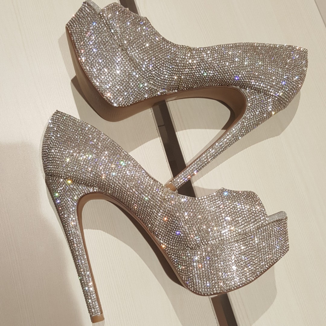 Dangerous crystal sales steve madden